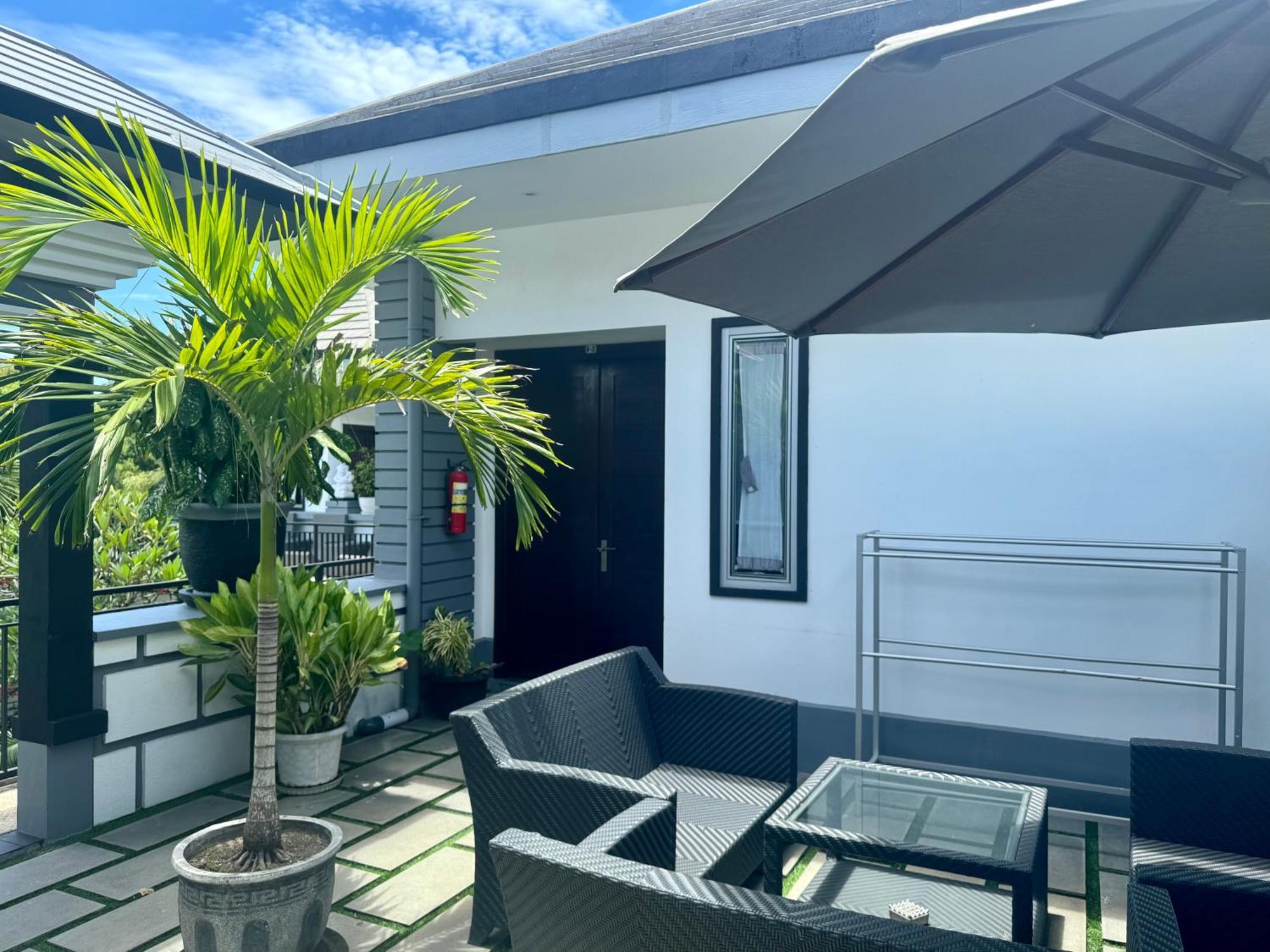Villa Rumah Putih Abu Abu Сенггиги Экстерьер фото