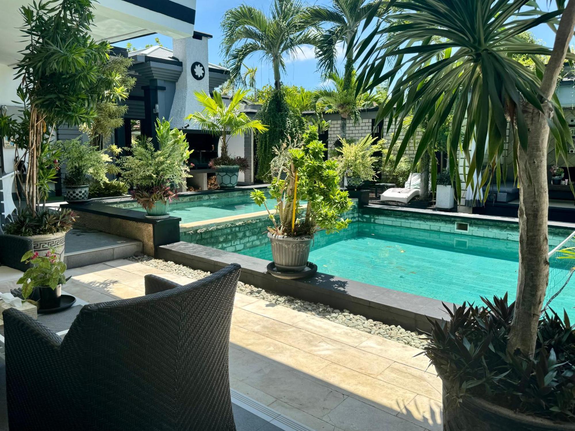 Villa Rumah Putih Abu Abu Сенггиги Экстерьер фото