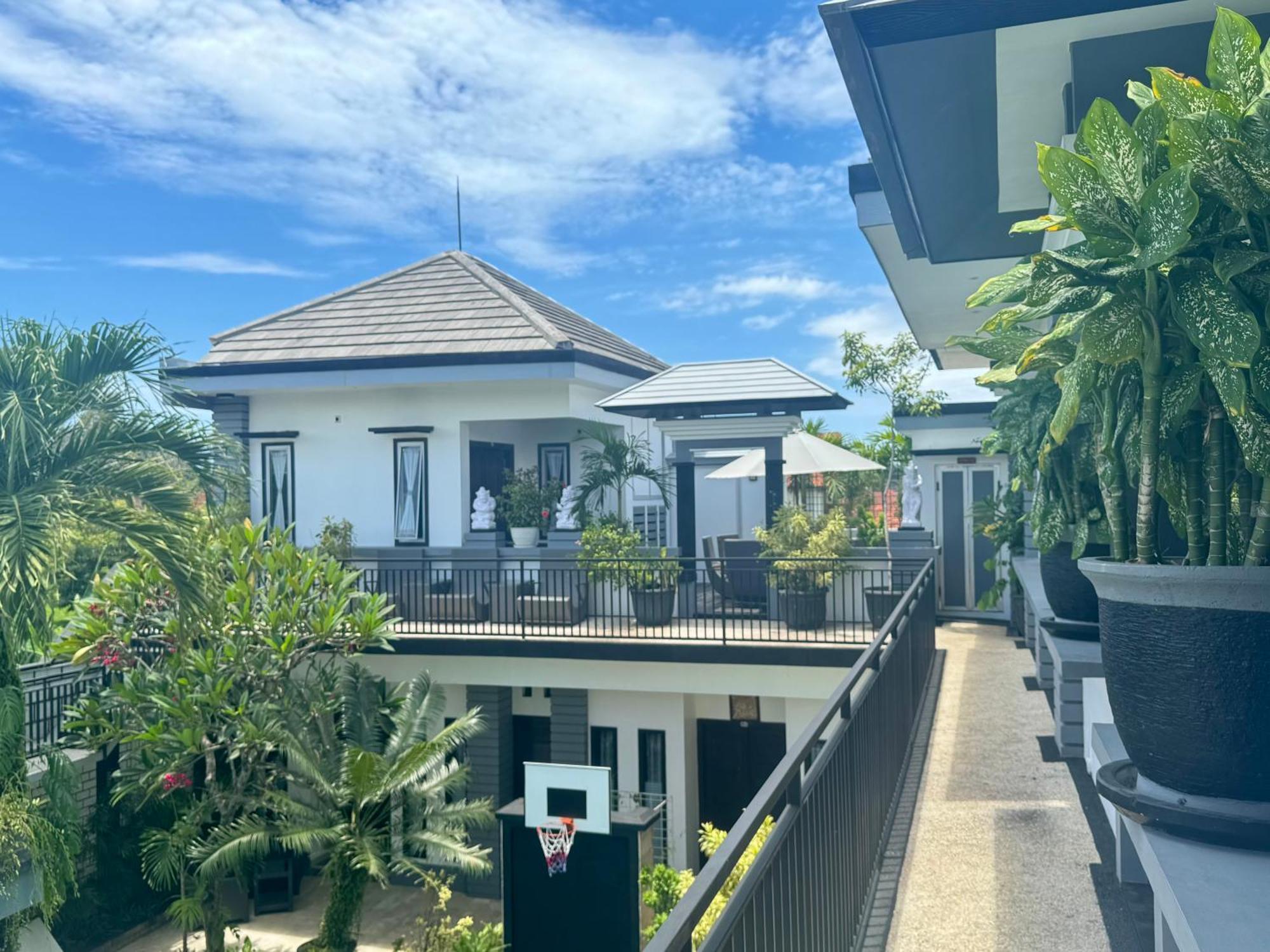 Villa Rumah Putih Abu Abu Сенггиги Экстерьер фото