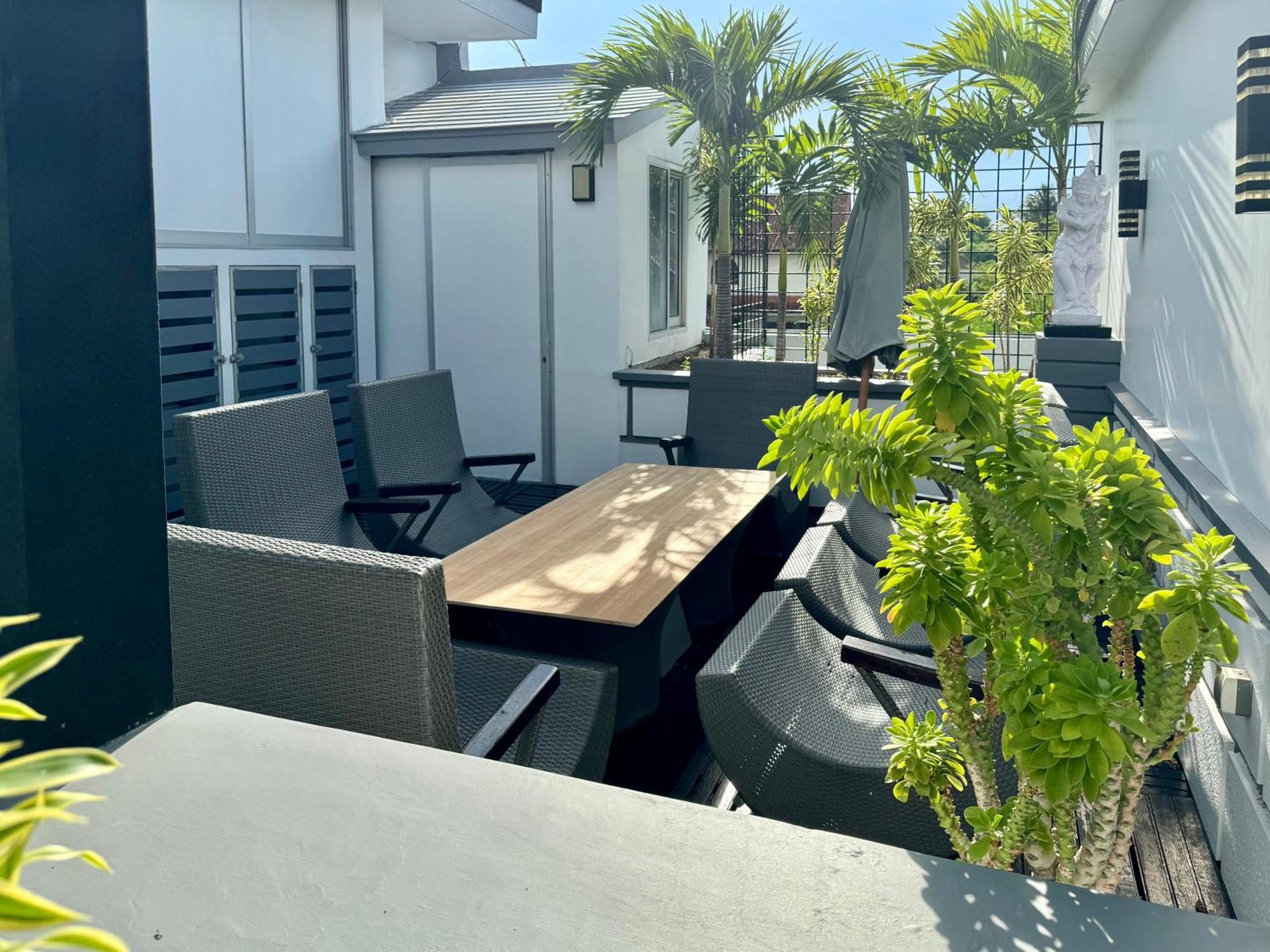 Villa Rumah Putih Abu Abu Сенггиги Экстерьер фото